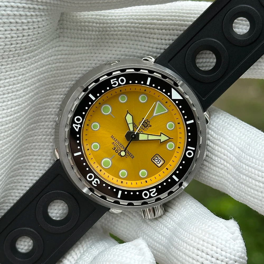 STEELDIVE Popular SD1975 47.5MM Case Red Dial 300M Waterproof AR Sapphire Glass Tuna Dive Men's NH35 Automatic Watches for You
