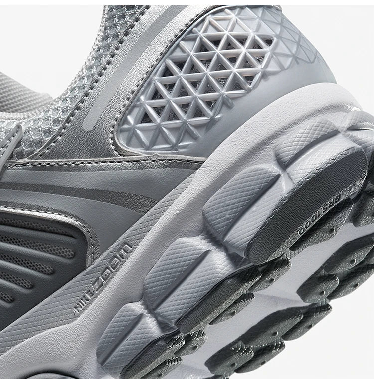 Offizielle Nike Original Zoom Vomero 5 Herren-Sportschuhe im Retro-Look, atmungsaktiv, FJ4151-003