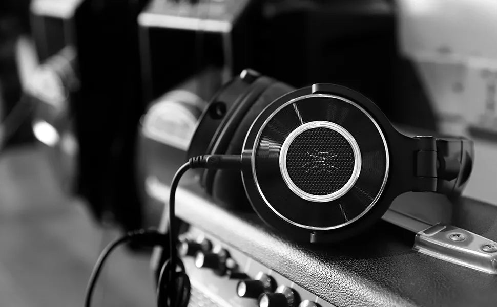OneOdio Monitor 60 Wired HiFi Headphones Professional Studio DJ Headphones with 50mm Driver, Stereo Over Ear Headset, Detachable Cable & Microphone