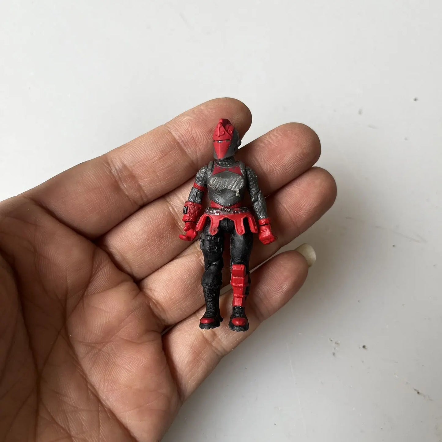 Fortnite Robin Zix Game Peripheral Cartoon figurine Toy Personality Creative Joint Action Figure Model Ornaments Birthday Gift