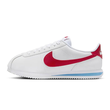 Zapatillas Nike Classic Cortez: diseño retro clásico, cómodas, con amortiguación, ligeras y resistentes, ideales para el día a día. DM4044-002