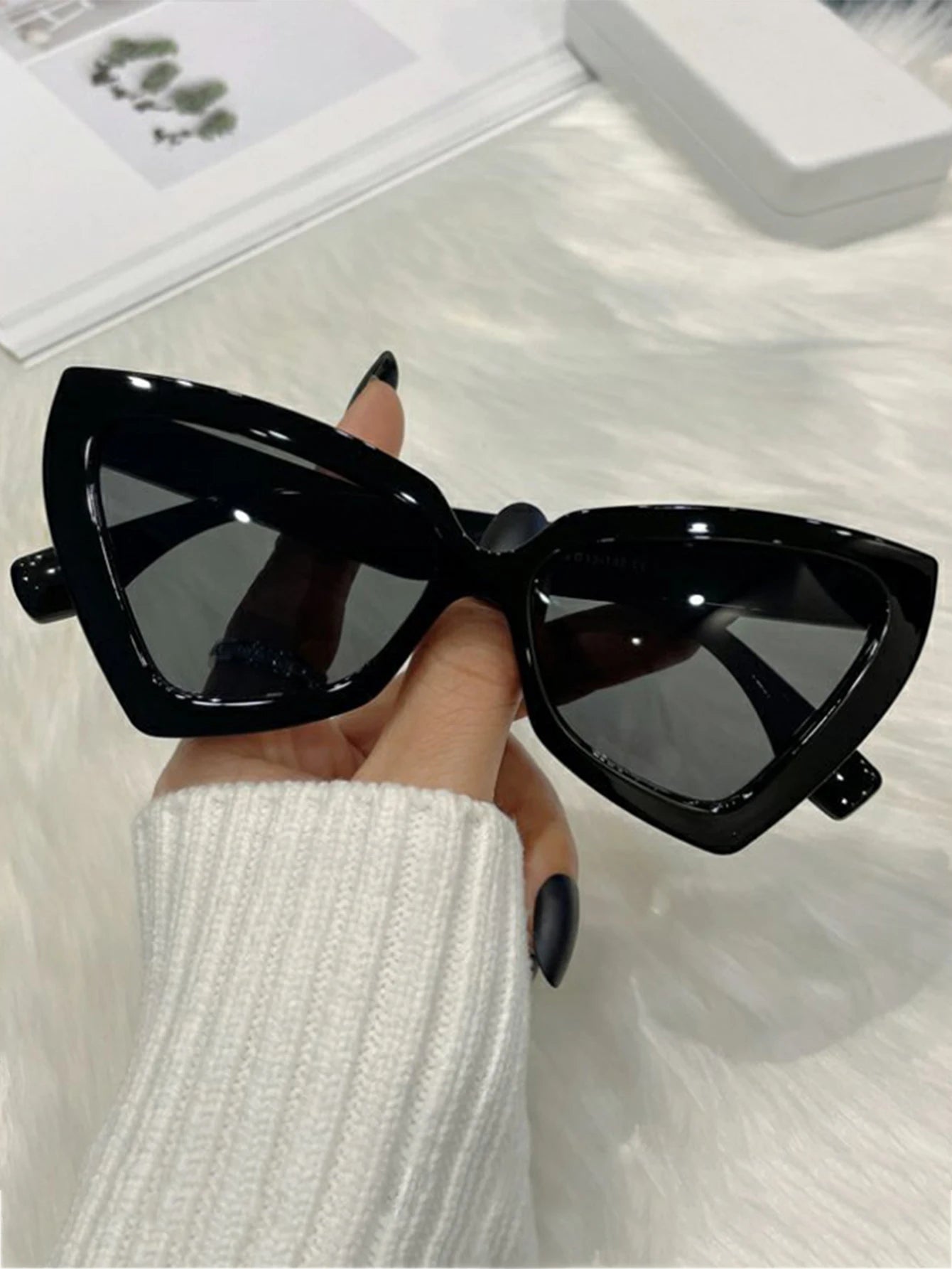 New Vintage Triangle Polygon Sunglasses Women Men Vintage Glasses Retro Cat Eye Sun Glasses Female Male Eyewear Eye Glasses
