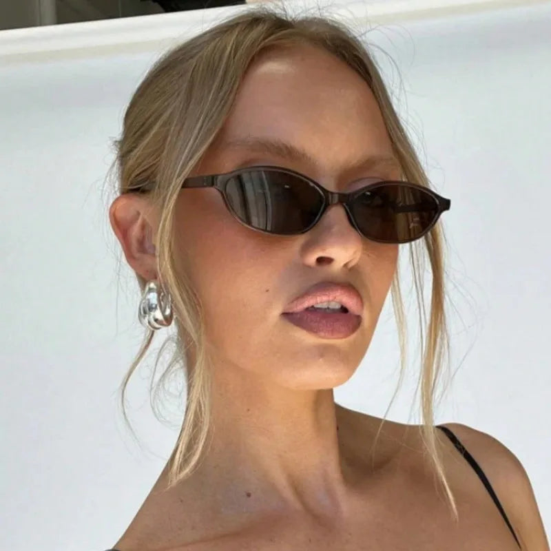 New Retro Oval Small Frame Fashionable Women's Glasses, Fashionable High-end Casual Street Photography Glasses