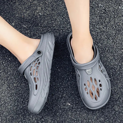 Sandales légères d'été pour hommes, chaussures décontractées, sabots troués, pantoufles plates de plage pour hommes, grande taille 49
