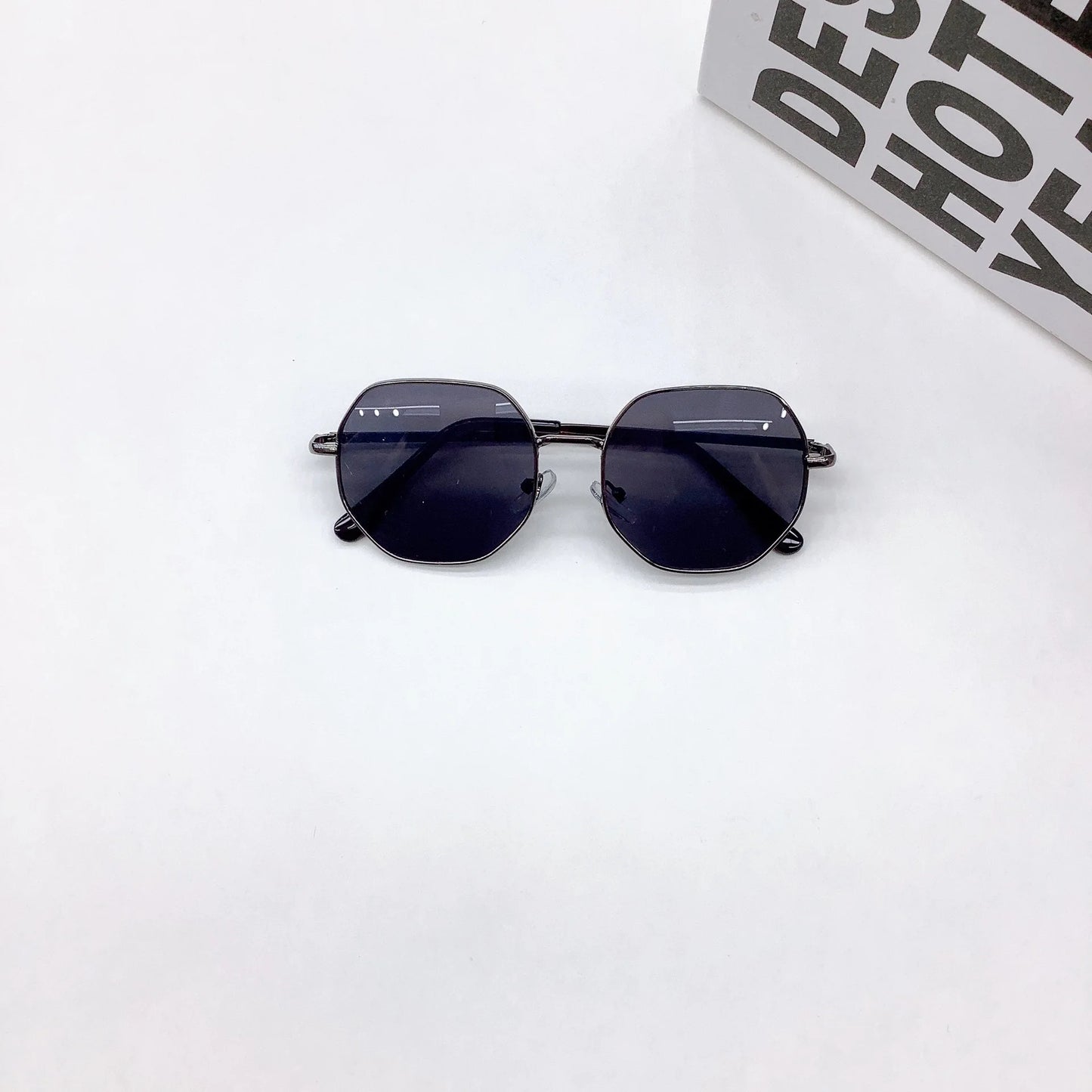 New  Version Of Children's Travel, Shading , SunglaSSeS For Boys Girls, Sun And UV Protection Glasses