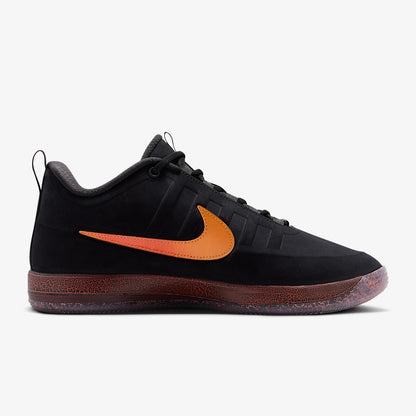Nike Authentic Four Seasons Style letvægts-basketballsko til mænd med polstring og snørebånd IB6688-001