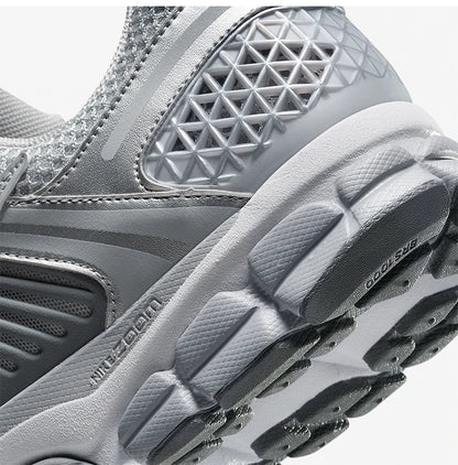 Offizielle Nike Original Zoom Vomero 5 Herren-Sportschuhe im Retro-Look, atmungsaktiv, FJ4151-003