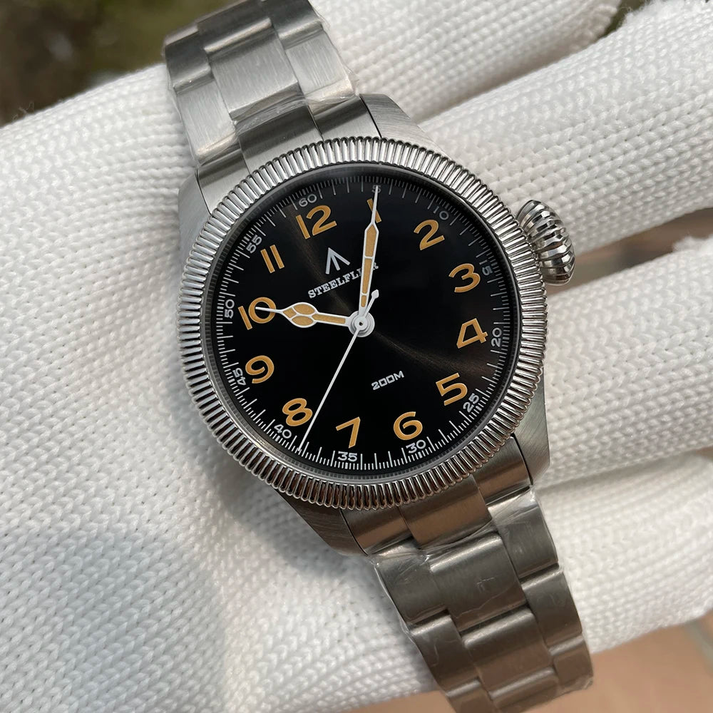 STEELFLIER SF741 VH31 Movement Synthetic Sapphire Mirror Quartz Watch Onion Screw-in Crown 200-meter Waterproof Men's Watch