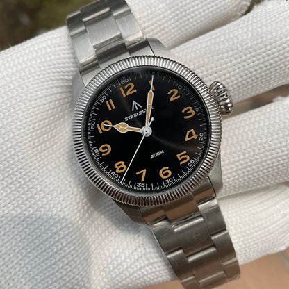 STEELFLIER SF741 VH31 Movement Synthetic Sapphire Mirror Quartz Watch Onion Screw-in Crown 200-meter Waterproof Men's Watch