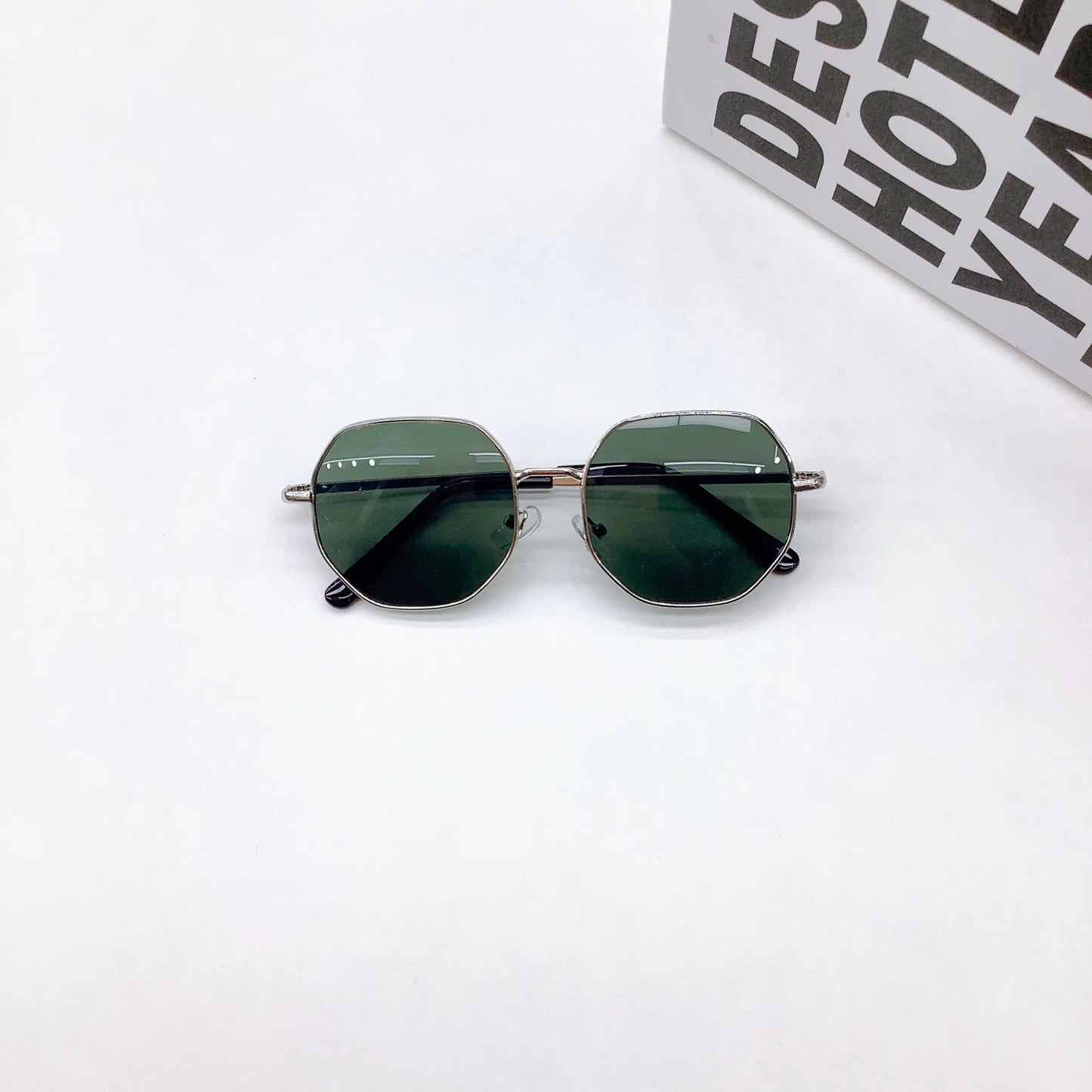 New  Version Of Children's Travel, Shading , SunglaSSeS For Boys Girls, Sun And UV Protection Glasses