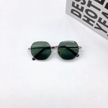 New  Version Of Children's Travel, Shading , SunglaSSeS For Boys Girls, Sun And UV Protection Glasses