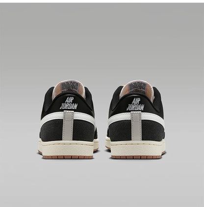 Nike Authentic JORDAN herresneakers med snørebånd, lavt skaft, åndbare og lette IM2055-001