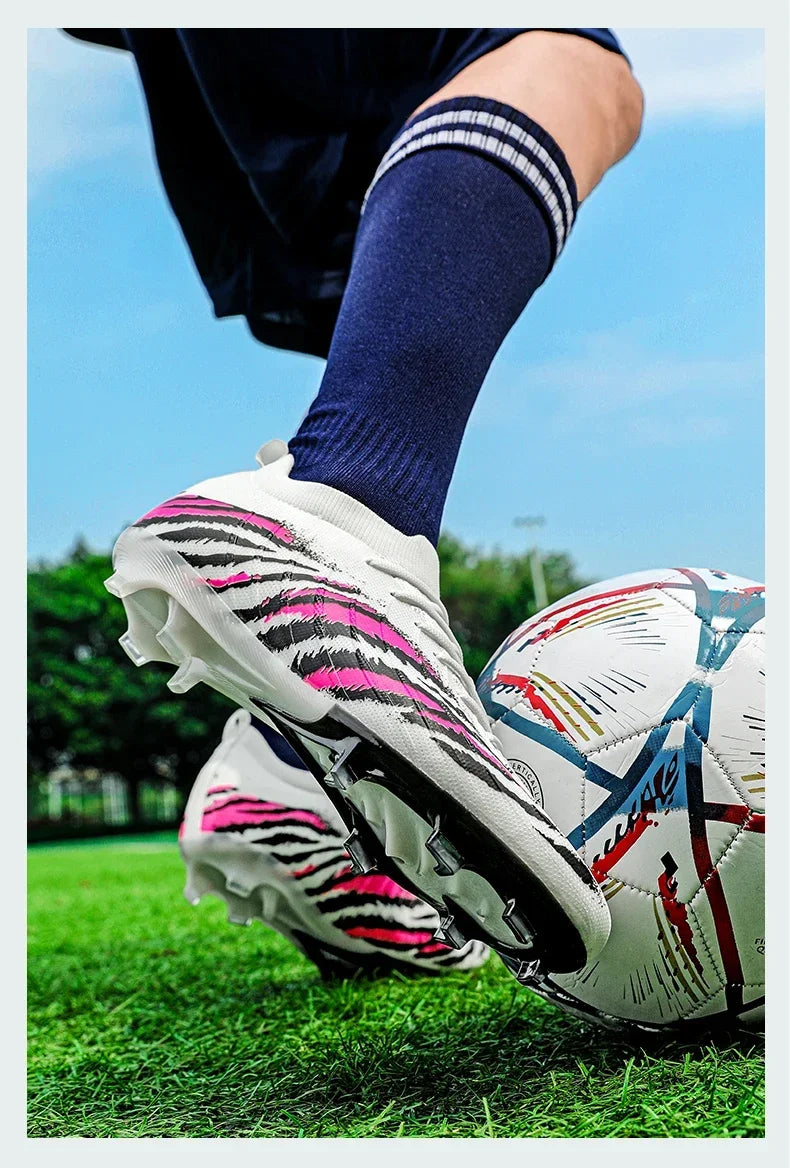 Nuevos zapatos de fútbol unisex para hombre, tacos de fútbol para adultos, ultraligeros, para exterior, deportivos, antideslizantes, cómodos, para césped, de alta calidad
