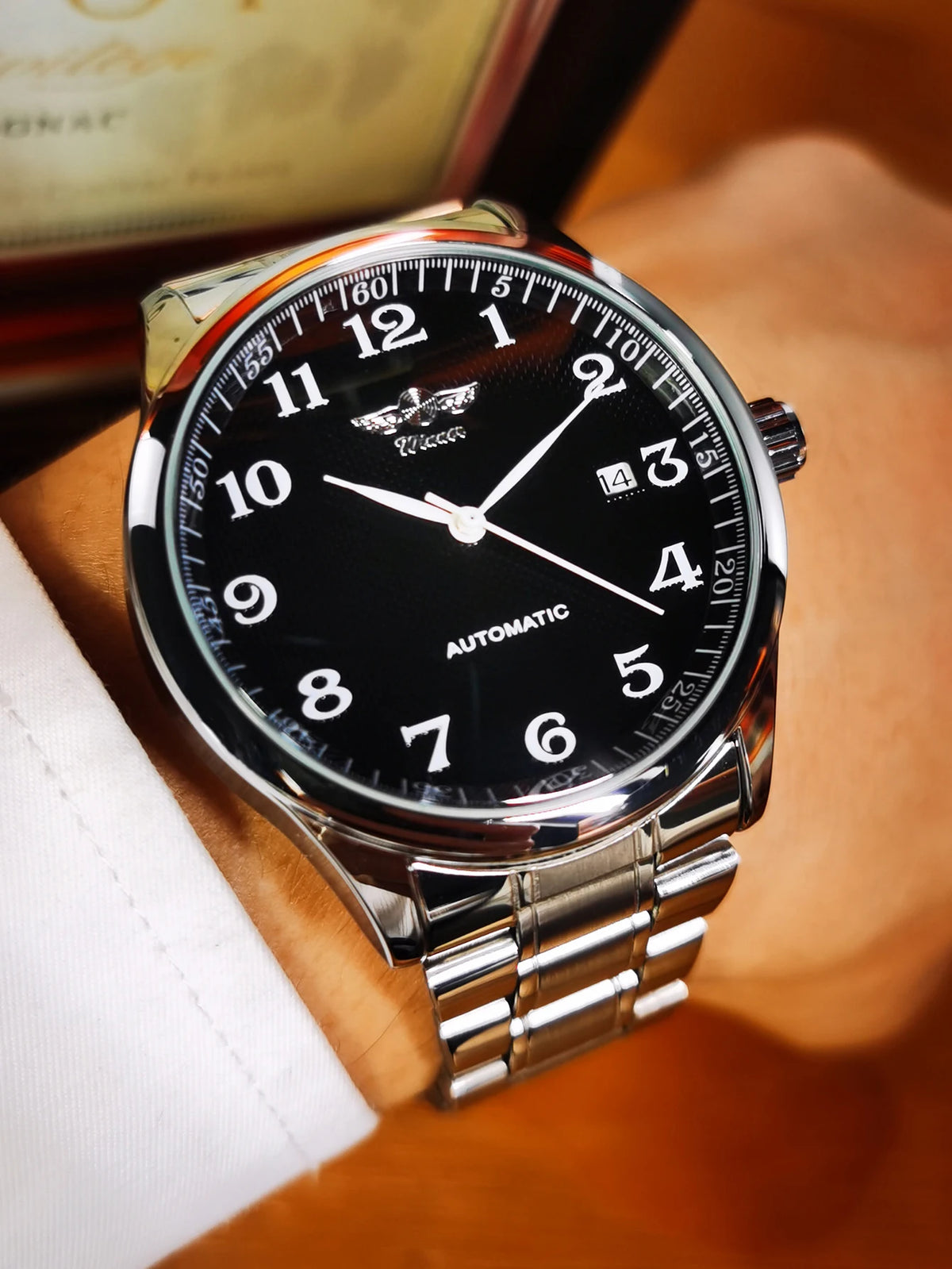 Herrenuhr WINNER – Klassischer, retro-eleganter Stil – Mechanische Automatikuhr mit Kalender – Luxusmarke, Edelstahlgehäuse und Lederarmband