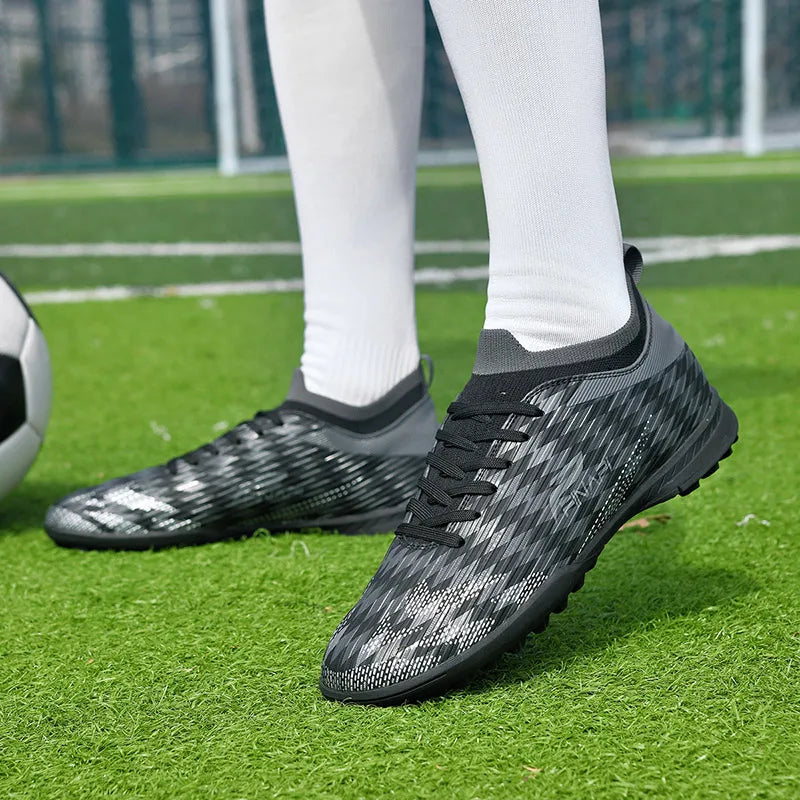 Uudet miesten korkealaatuiset jalkapallokengät, nappulakengät otteluihin, sisäkäyttöön, suosittuihin ulkopeleihin, nurmelle, korkeavartiset futsal-luistamattomat sneakerit