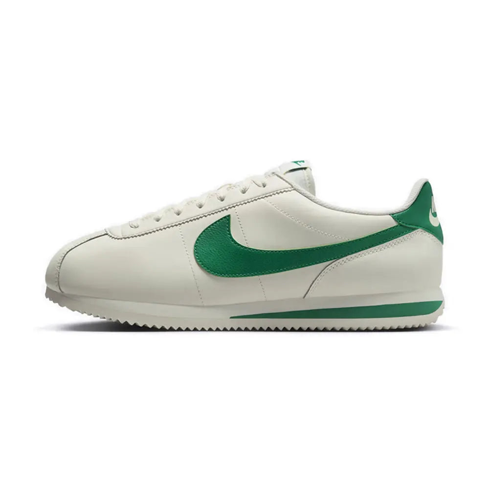 Zapatillas Nike Classic Cortez: diseño retro clásico, cómodas, con amortiguación, ligeras y resistentes, ideales para el día a día. DM4044-002