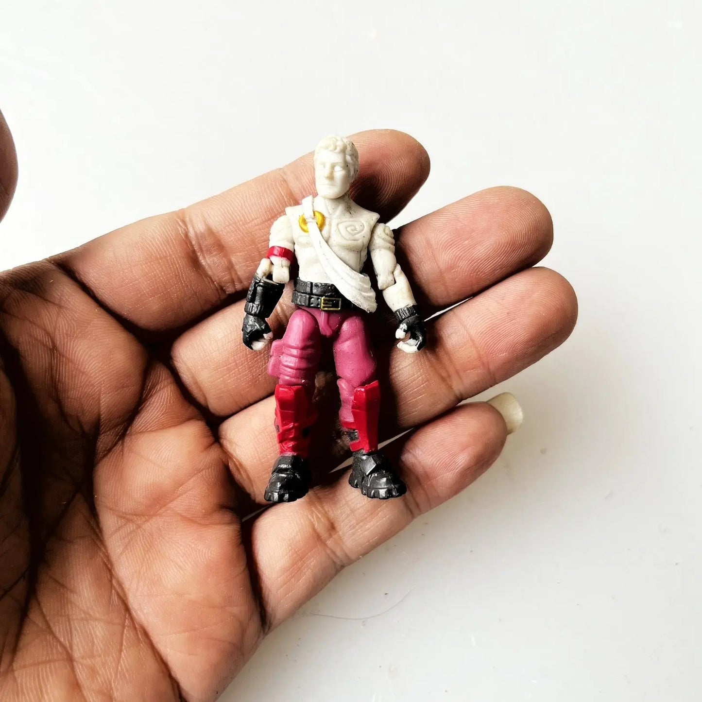 Fortnite Robin Zix Game Peripheral Cartoon figurine Toy Personality Creative Joint Action Figure Model Ornaments Birthday Gift