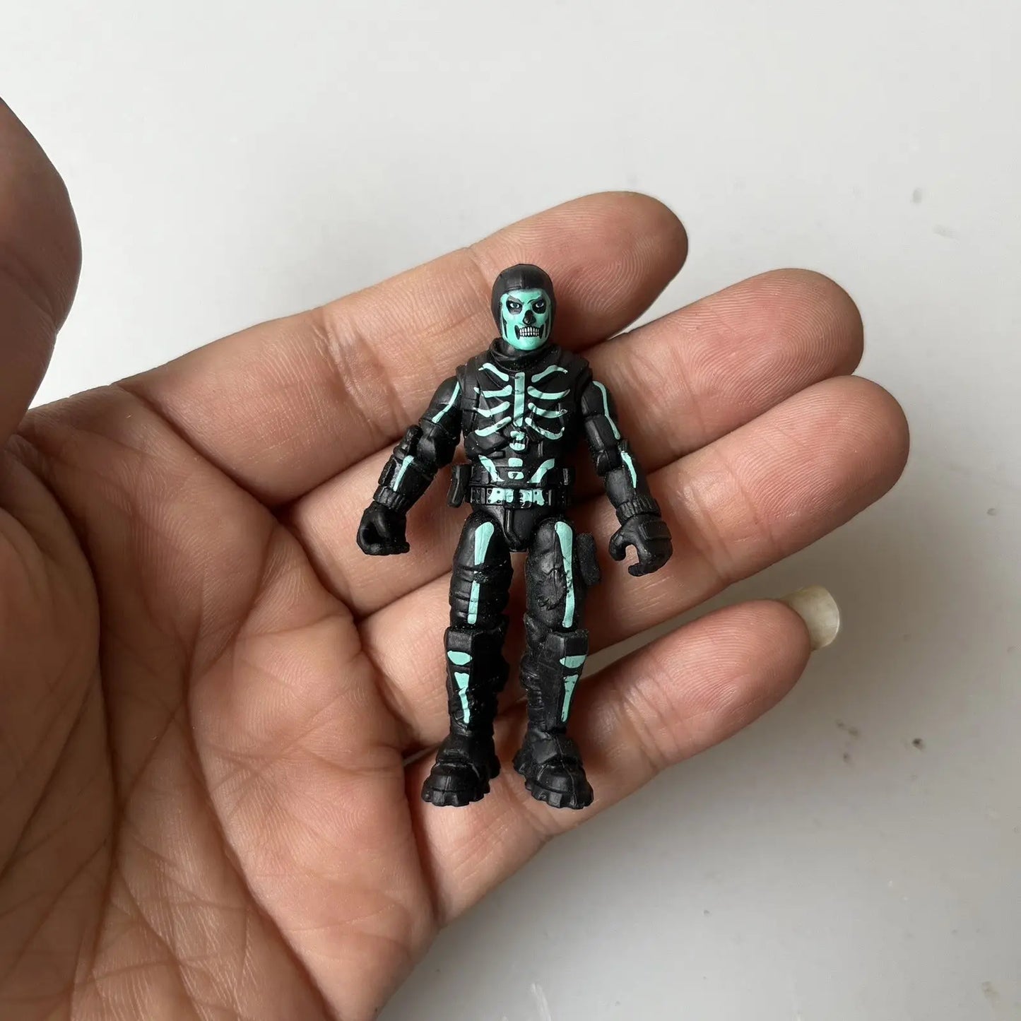 Fortnite Robin Zix Game Peripheral Cartoon figurine Toy Personality Creative Joint Action Figure Model Ornaments Birthday Gift