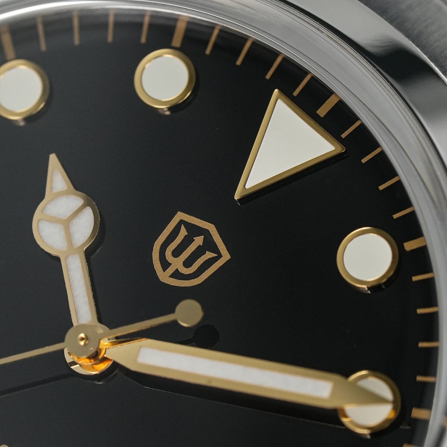Watchdives WD1016 V3 Watch 37mm VH31 Sweep Quartz Movemet Stainless Steel Watch Waterproof Luminous Sapphire Men Wristwatch