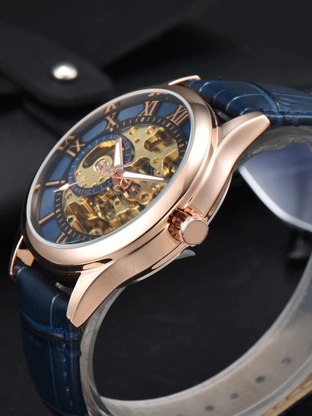 Automatikuhr für Herren, Luxusausführung, Zifferblatt mit römischen Ziffern, sichtbares Uhrwerk (Skelett), wasserdicht, leuchtende Zeiger, Lederarmband – Eine ideale Wahl als Geschenk.