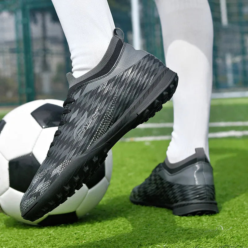 Uudet miesten korkealaatuiset jalkapallokengät, nappulakengät otteluihin, sisäkäyttöön, suosittuihin ulkopeleihin, nurmelle, korkeavartiset futsal-luistamattomat sneakerit