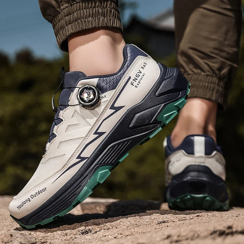 Sneakers til mænd, casual udendørssko, skridsikre, stødabsorberende og alsidige offroad-vandresko med komfortabel, blød sål til løb for mænd