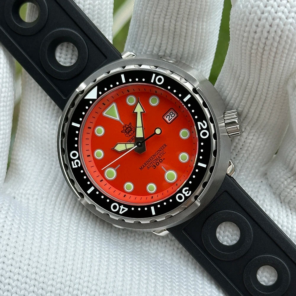 STEELDIVE Popular SD1975 47.5MM Case Red Dial 300M Waterproof AR Sapphire Glass Tuna Dive Men's NH35 Automatic Watches for You