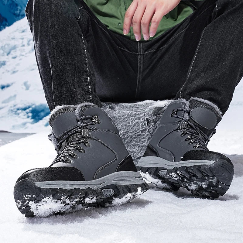 Chaussures d'hiver pour l'extérieur, bottes hautes en peluche douce, chaudes, décontractées, de sport, antidérapantes, résistantes à l'usure, rehaussant la taille, pour hommes
