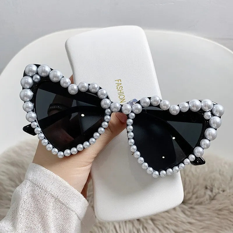 New In Luxury Fine Shimmering Love Pearl Sun Glasses Women Heart Glasses Casual Bling Sunglasses Lentes De Sol Mujer