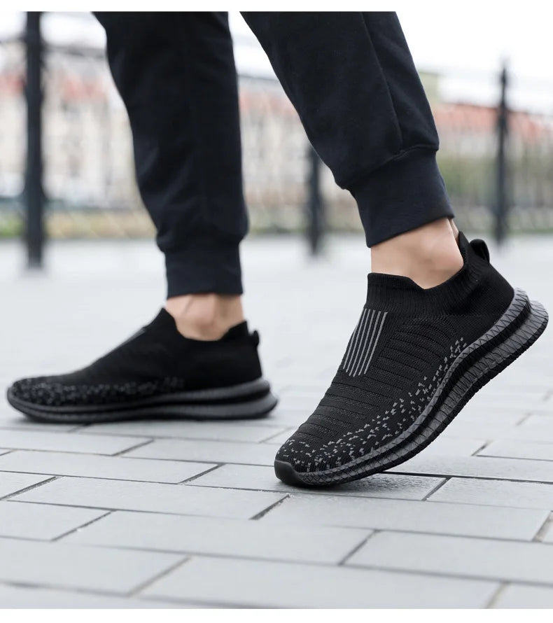Men's Breathable Sneakers Comfortable Running Shoes Outdoor Slip-On Walking Sneakers Sock Jogging Shoes