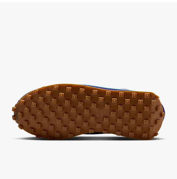 Originálne dámske pohodlné nízke športové topánky Nike s protisklzovou úpravou a odolné proti opotrebeniu IH2128-500