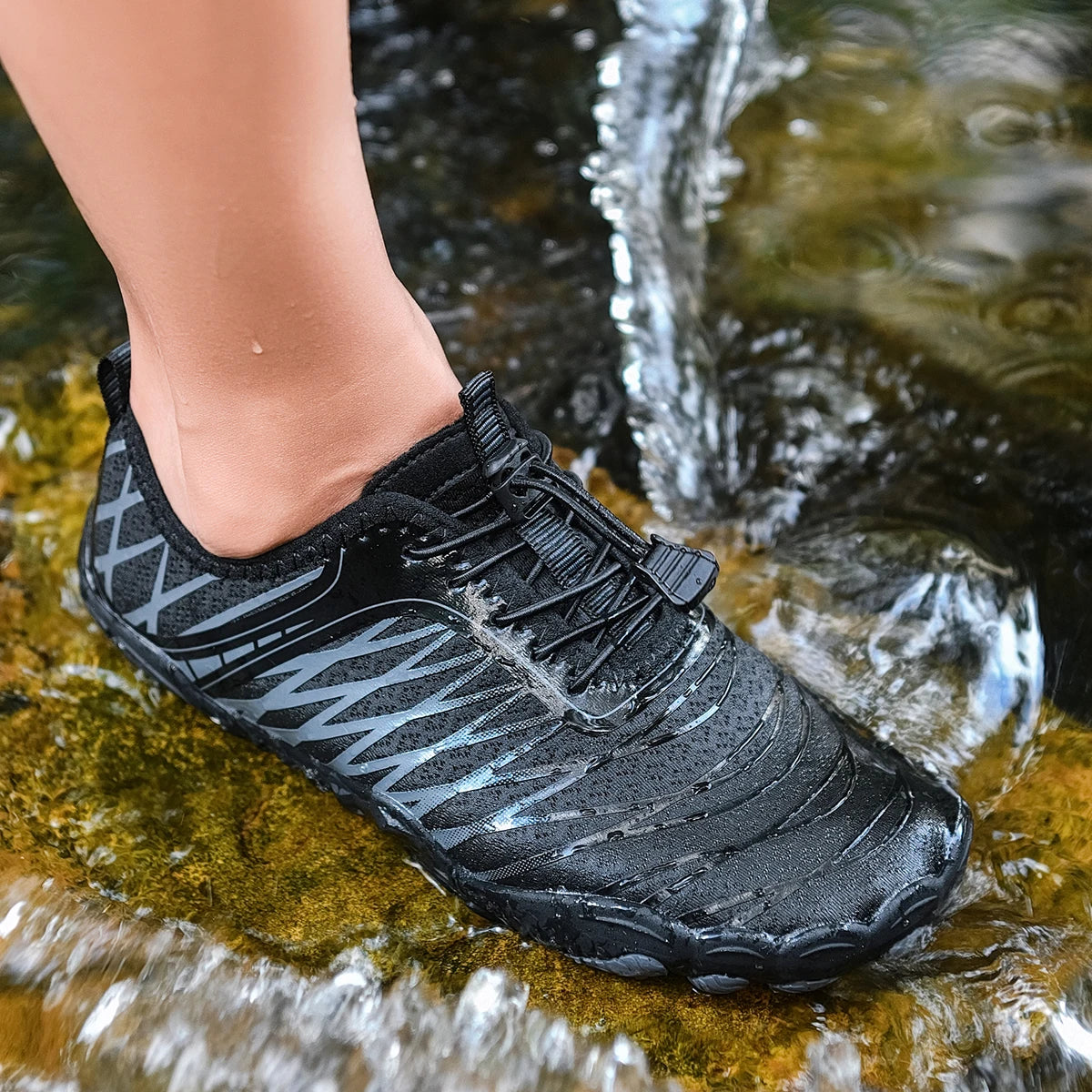 Oiaano platūs barefoot tipo juodi batai vyrams, moterims ir unisex – sportiniai vandens bateliai paplūdimiui, minkštu padu, lengvi ir kvėpuojantys