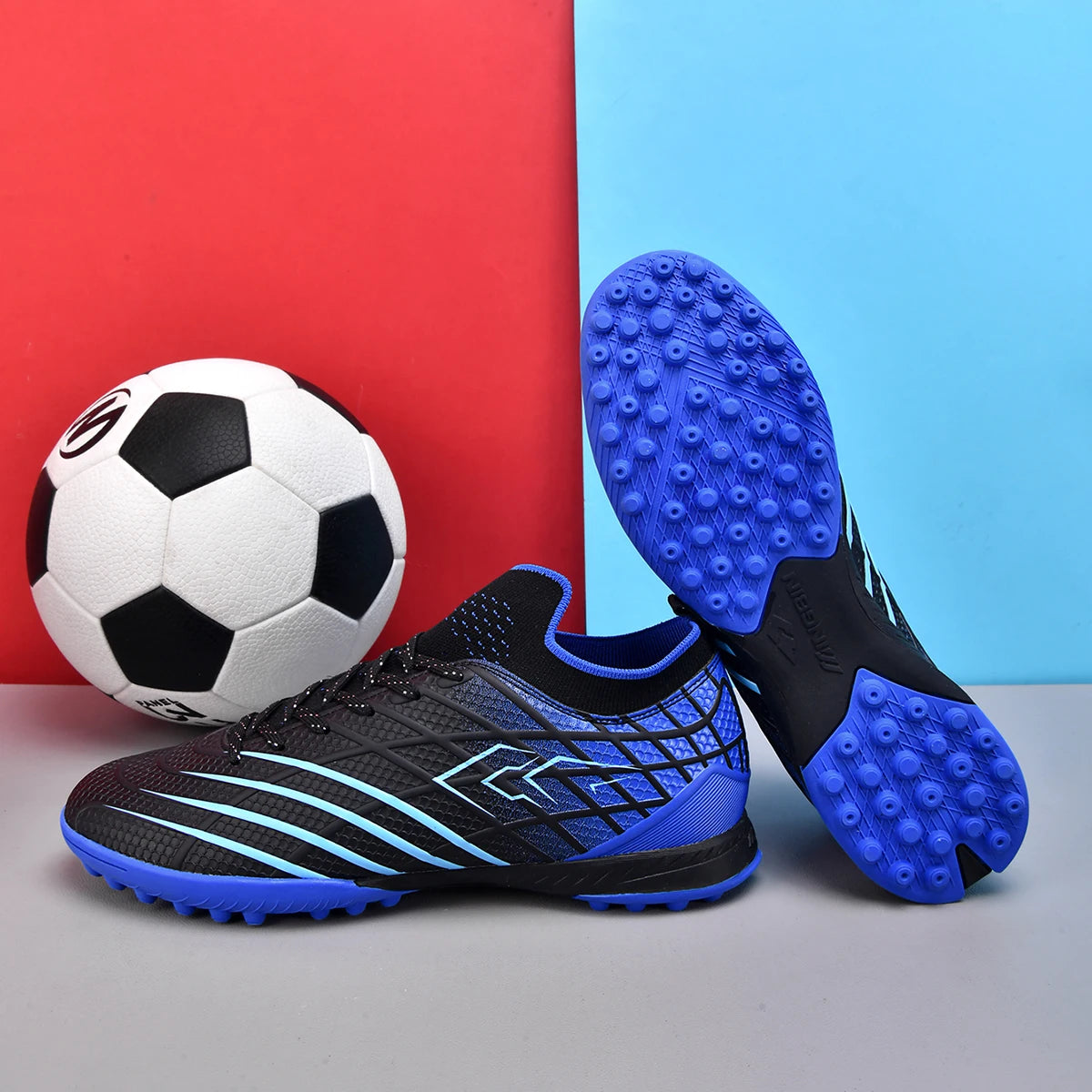 Nouvelles chaussures de football pour hommes, crampons de futsal, chaussures de football, confortables, ultra-légères, pour terrain synthétique et naturel, sportives, antidérapantes, pour adultes, professionnelles.