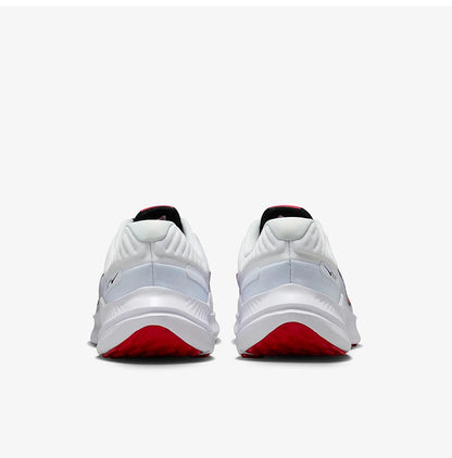 Nike Authentic Quest 5 – pánske priedušné, ľahké a pohodlné bežecké topánky DD0204-104