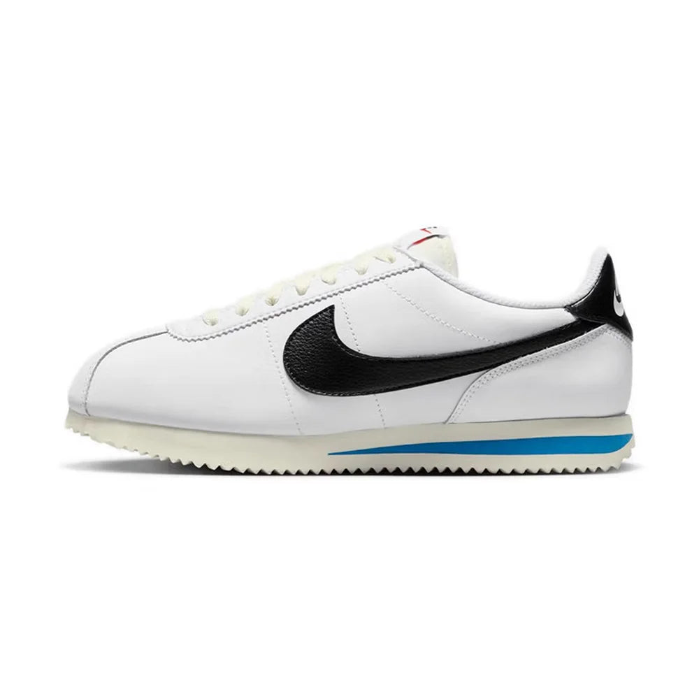 Zapatillas Nike Classic Cortez: diseño retro clásico, cómodas, con amortiguación, ligeras y resistentes, ideales para el día a día. DM4044-002