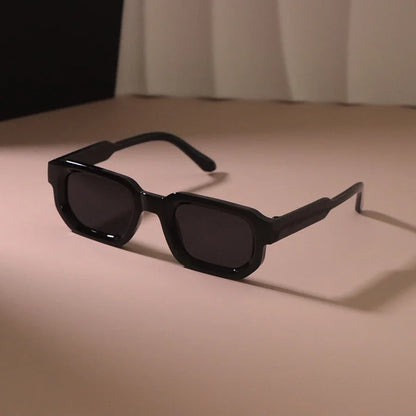Vintage Women Fashion Square Sunglasses Retro Black Sun Glasses Female Male Eyewear Oculos