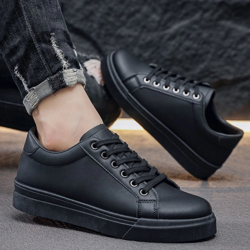Zapatillas de moda para hombre, novedad muy vendida, blancas y modernas, deportivas y de ocio para estudiantes, versátiles para hombre