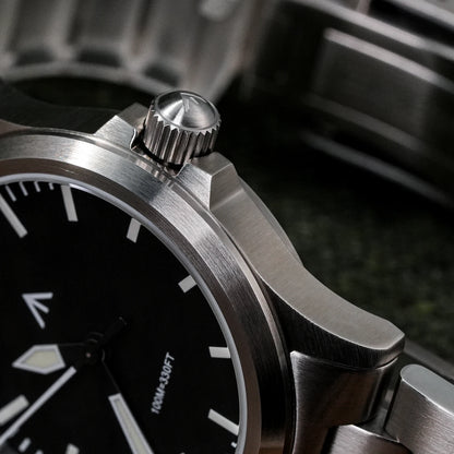MILITADO ML18 Quartz PVD 316L Steel Sapphire VH31 Sweep Second Movement Sapphire BGW9 Lume 100M Waterproof Men Wristwatch