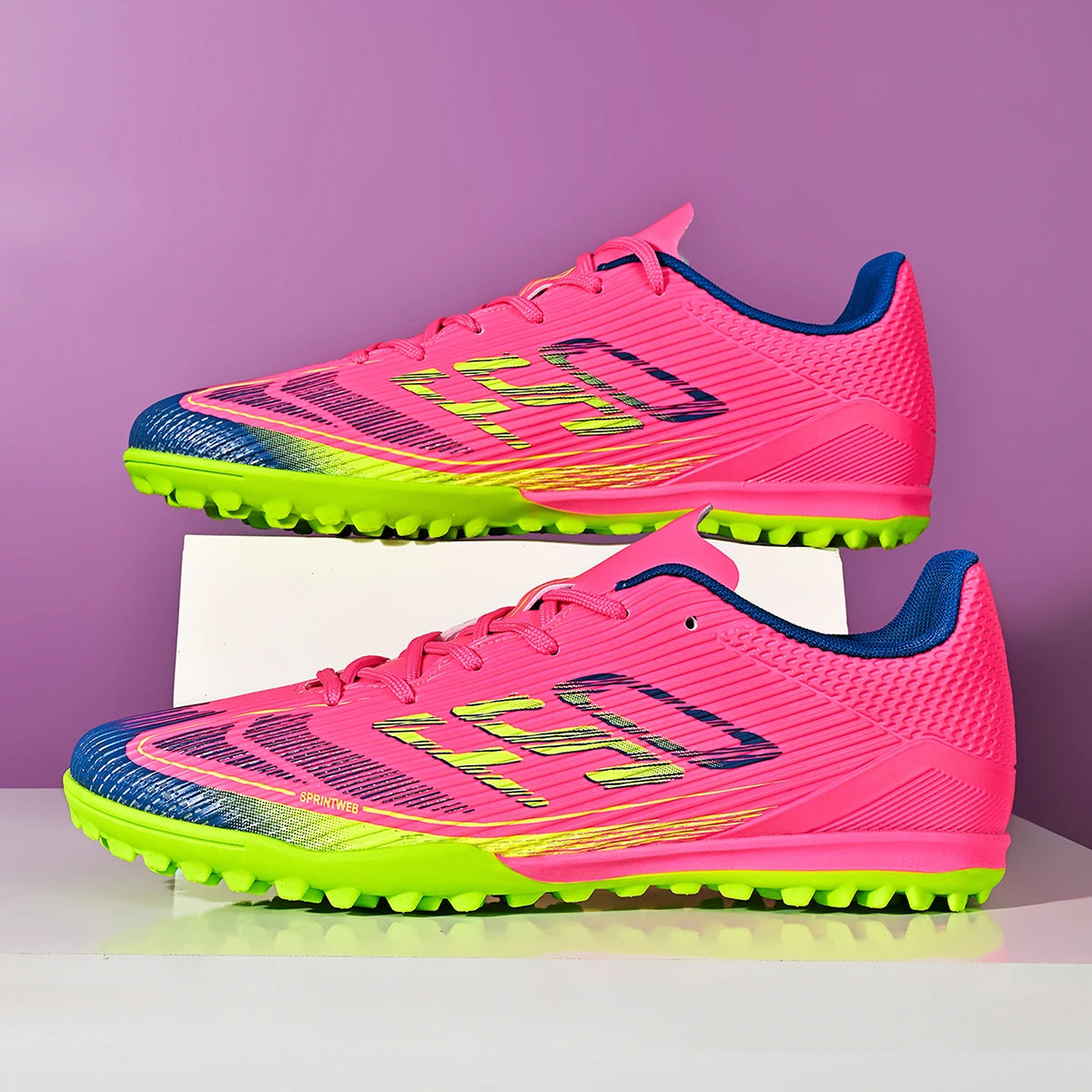 Chaussures de football TF pour adultes, semelle en caoutchouc résistante à l'usure pour terrain synthétique, chaussures de football légères en PU pour hommes, pour matchs sur gazon extérieur