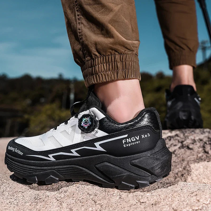 Sneakers til mænd, casual udendørssko, skridsikre, stødabsorberende og alsidige offroad-vandresko med komfortabel, blød sål til løb for mænd
