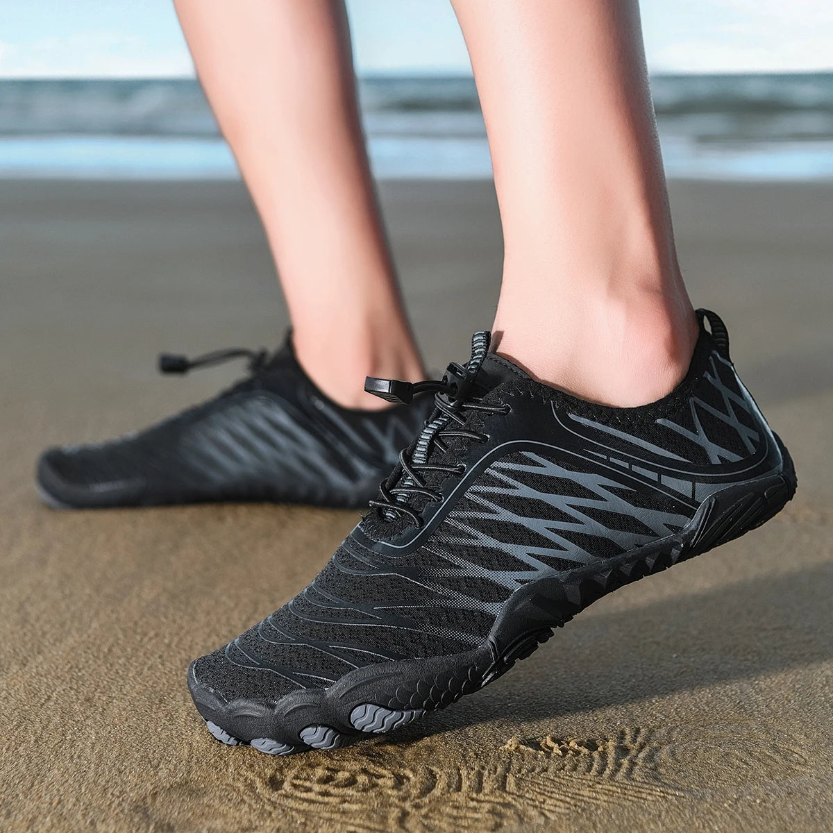 Oiaano platūs barefoot tipo juodi batai vyrams, moterims ir unisex – sportiniai vandens bateliai paplūdimiui, minkštu padu, lengvi ir kvėpuojantys