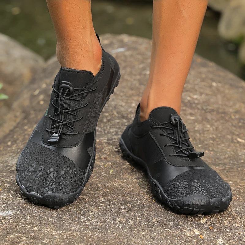 Oiaano platūs barefoot tipo juodi batai vyrams, moterims ir unisex – sportiniai vandens bateliai paplūdimiui, minkštu padu, lengvi ir kvėpuojantys