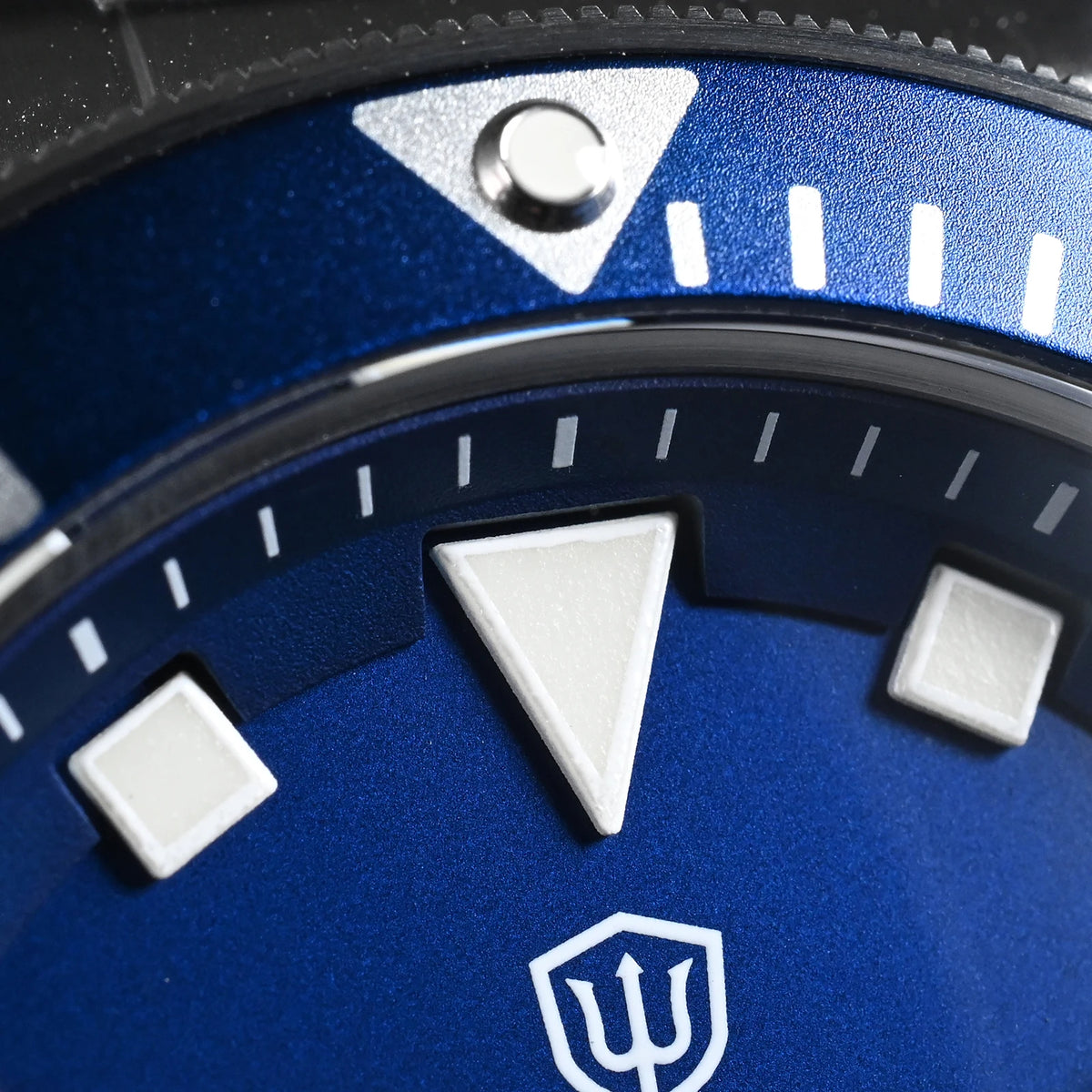 Watchdives WD1969 Pro 38mm Quartz Watch VH31 Sweep Seconds Movement 20Bar Waterproof BGW9 Blue Luminous Sapphire Glass Watches