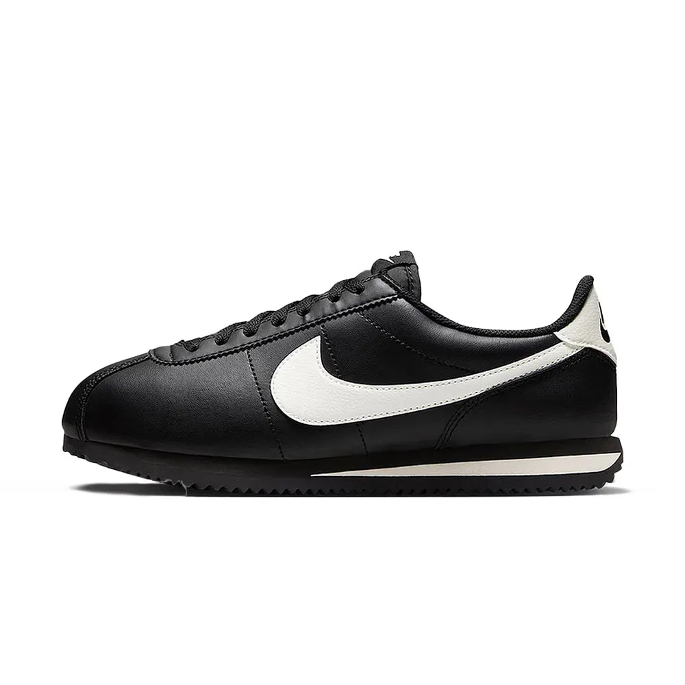 Zapatillas Nike Classic Cortez: diseño retro clásico, cómodas, con amortiguación, ligeras y resistentes, ideales para el día a día. DM4044-002