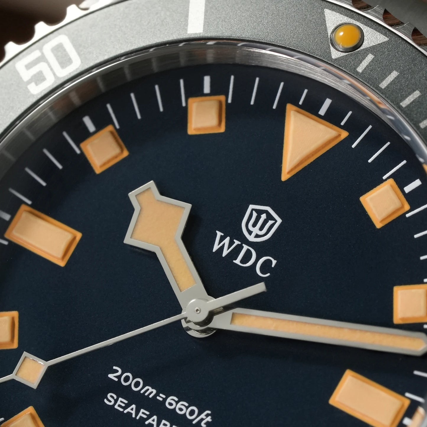 Watchdives WD5513Q 40mm Quartz Diver Watch VH31 Sweep Second Sapphire 200m Waterproof Steel Bracelet BGW9 Lume Mens Watch