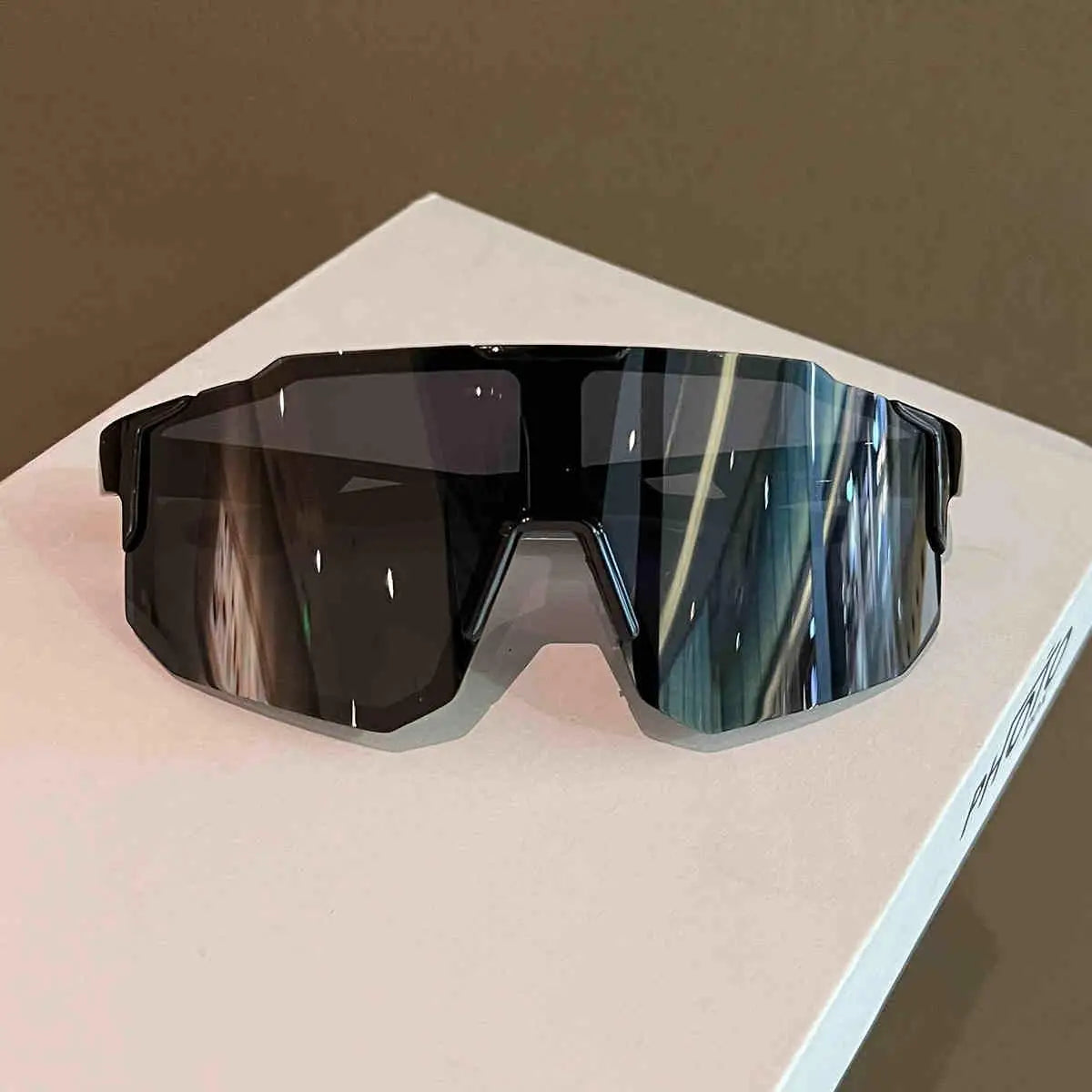 New Cycling Sunglasses Large Frame UV400 Shades UV Protection Outdoor Sports Windproof Anti-Ultraviolet Hiking Climbing Goggles