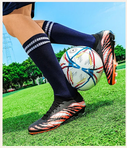 Nuevos zapatos de fútbol unisex para hombre, tacos de fútbol para adultos, ultraligeros, para exterior, deportivos, antideslizantes, cómodos, para césped, de alta calidad