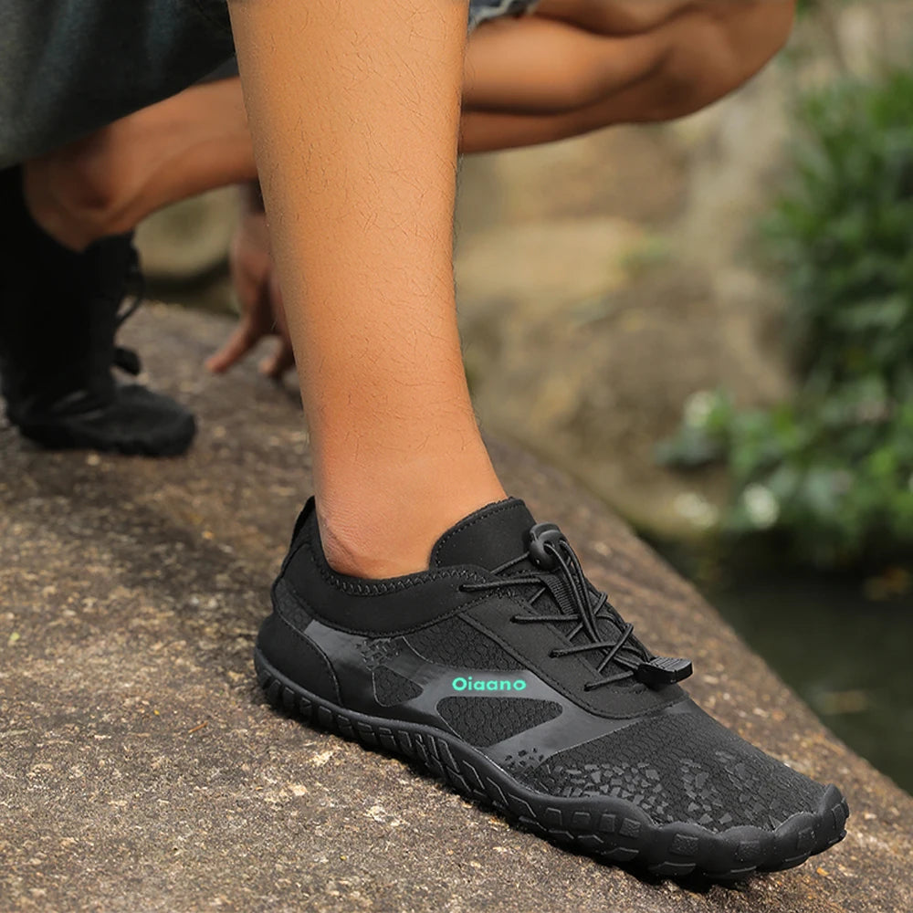 Oiaano platūs barefoot tipo juodi batai vyrams, moterims ir unisex – sportiniai vandens bateliai paplūdimiui, minkštu padu, lengvi ir kvėpuojantys