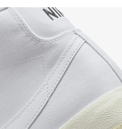 Nike Authentic BLAZER Pioneers Damen-Freizeit-Sneaker, niedrig geschnitten, leicht DX5550-100
