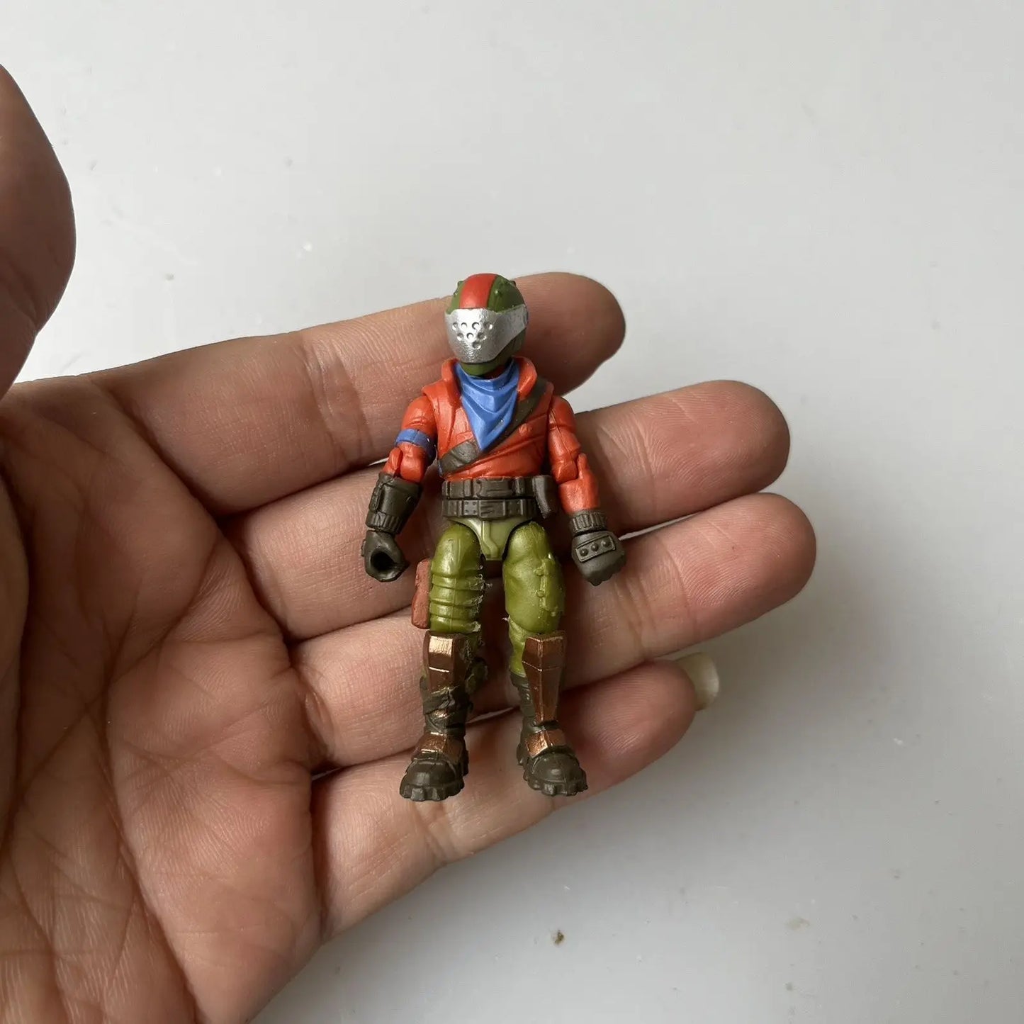 Fortnite Robin Zix Game Peripheral Cartoon figurine Toy Personality Creative Joint Action Figure Model Ornaments Birthday Gift